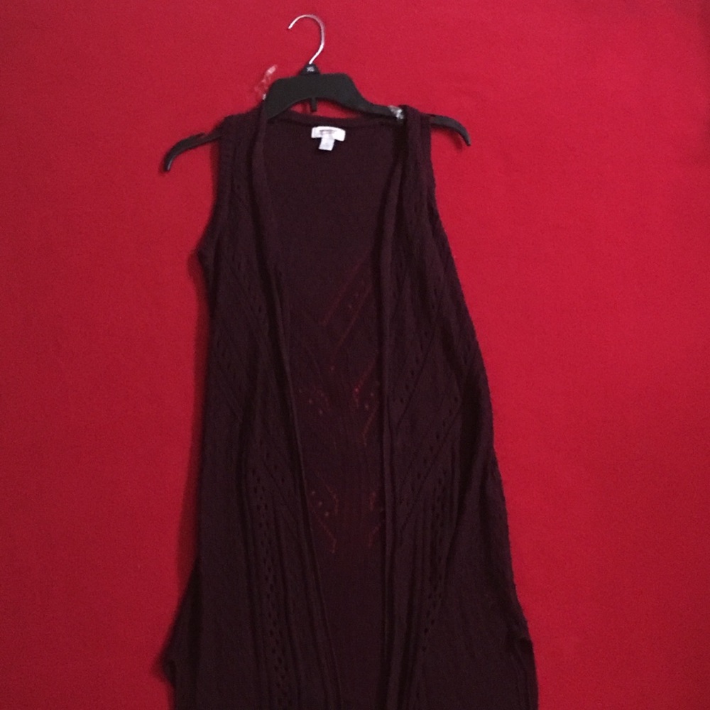 RED CARDIGAN SLEEVELESS